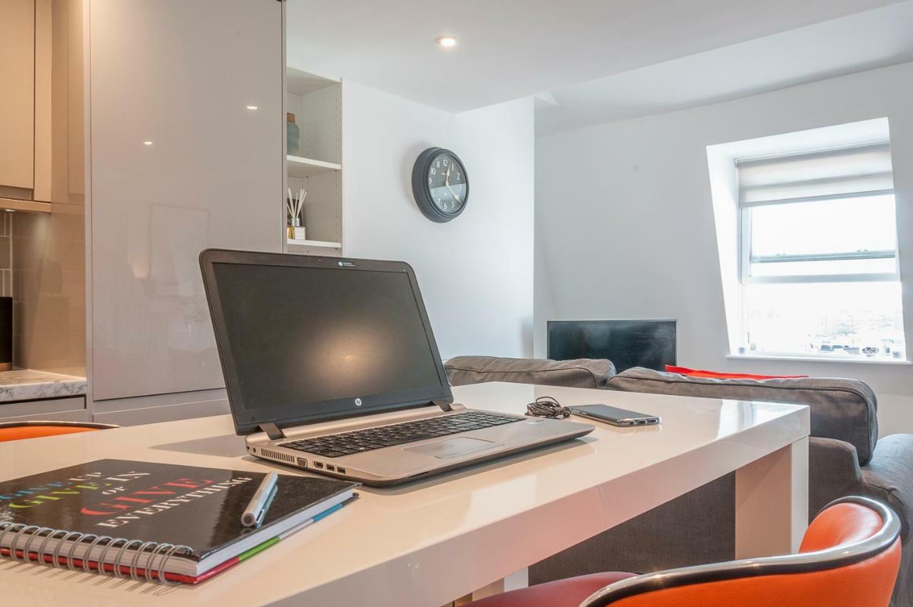 Apartamento Pure B - Exceptional Views Of Tamar & Royal William Yard With Free Parking & Wifi Plymouth Exterior foto